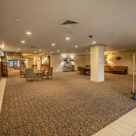 Piccadilly Inn Airport-2