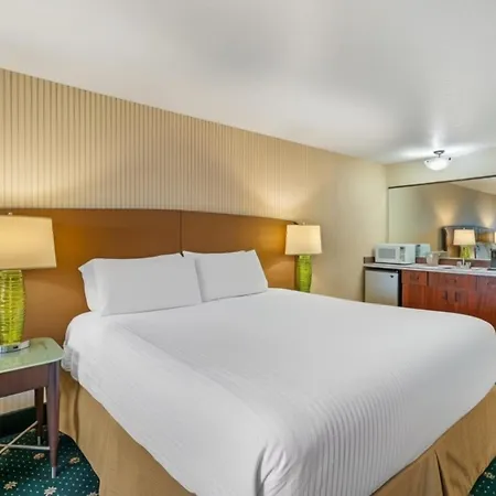 Red Lion Hotel Rogue Regency Medford Airport-2