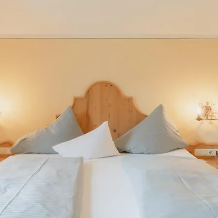 Hotel Schwarzer Adler-2