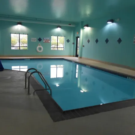 Holiday Inn Express & Suites Carbondale - University Area-2