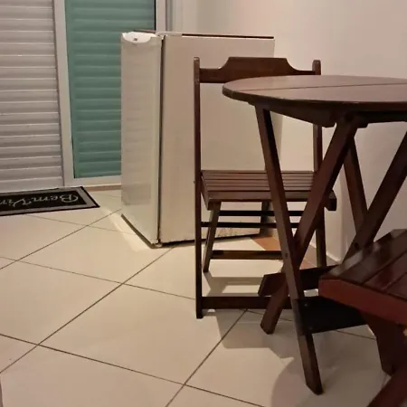 Pippo Suites Guarujá-2