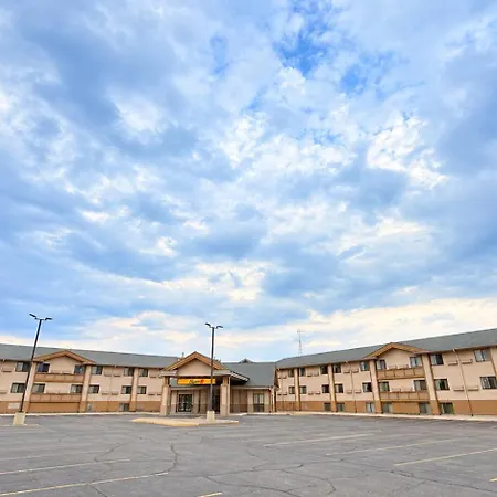 Super 8 By Wyndham Wisconsin Dells-2