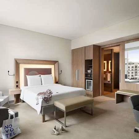 Novotel Bur Dubai - Healthcare City-2