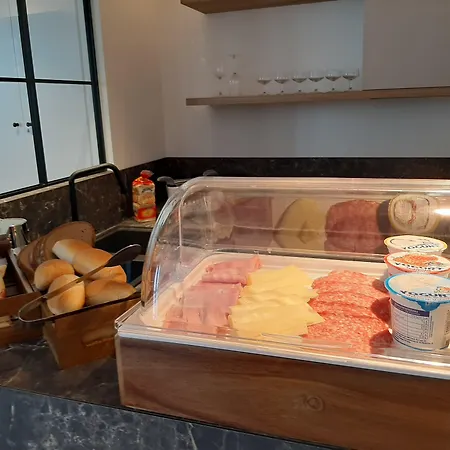 B&B Le Suites Di Costanza-3