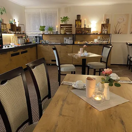 Hotel zum Rosenteich-2