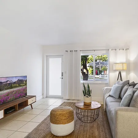 Alani Bay Premium Condos-3