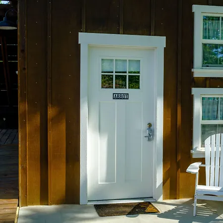 Eastside Guesthouse And Bivy-2