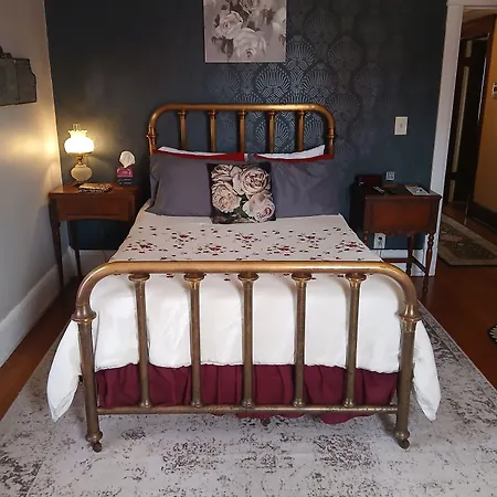 The Bissing House-3