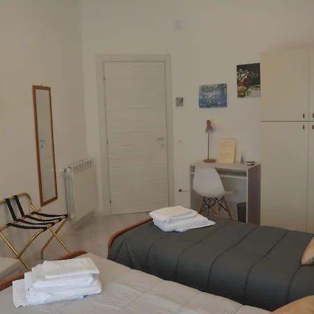 Art B&B-2