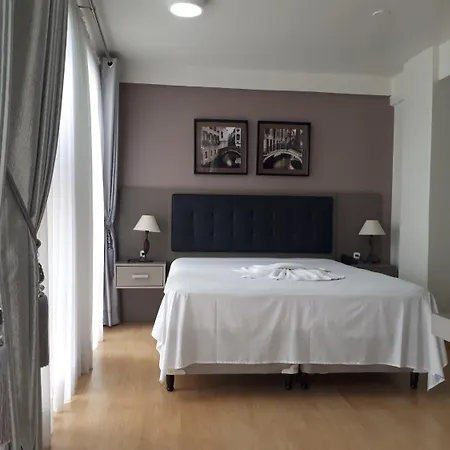 Geneviee Palace Hotel-3