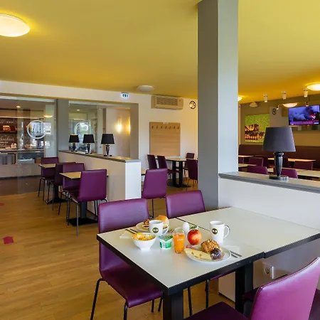 B&B Hotel Oberhausen Am Centro-3