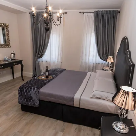 Pistoia Luxury Suite-2