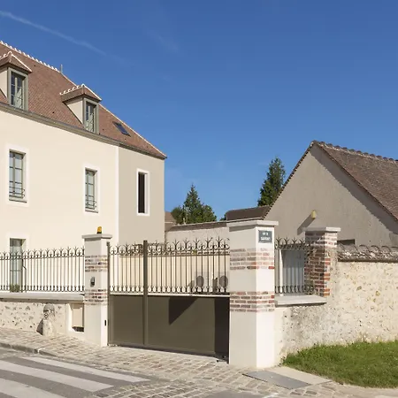 Residence The Originals Demeure des Remparts-3