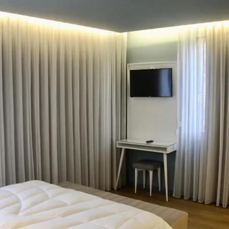 A Rendilheira Charm Suites-2