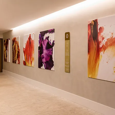 Square Design Hotel-2