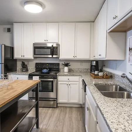 Abode Nashville - Marathon Village Near Downtown-3