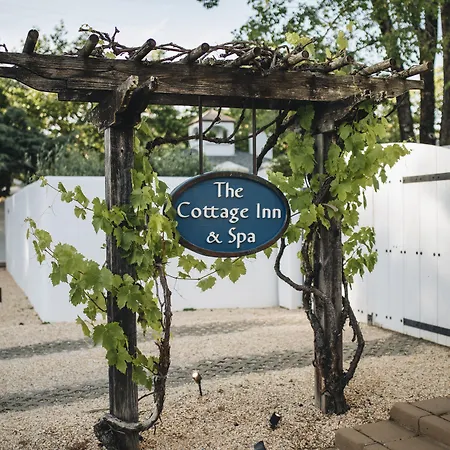 Cottage Inn & Spa-3