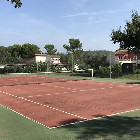 Les Pins Blancs en Provence-3