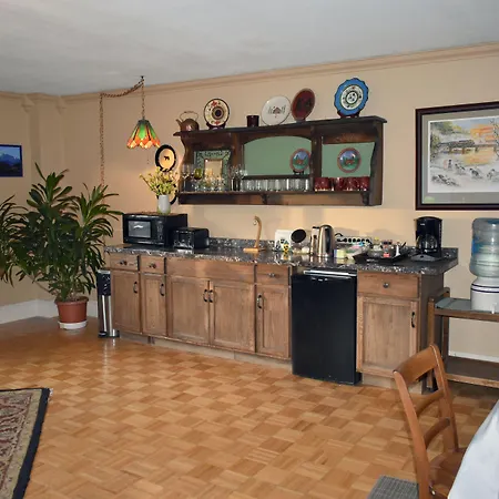Alaska Grizzly Lodge-2