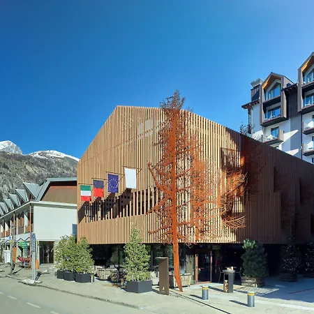 Pestana Le Massif Courmayeur, Hotel & Lodge - Leading Hotels Of The World-2