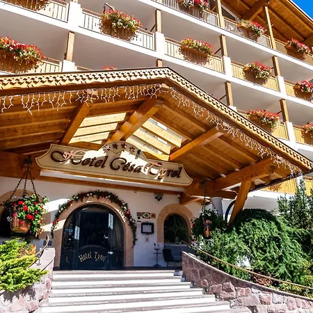 Hotel Cesa Tyrol-3