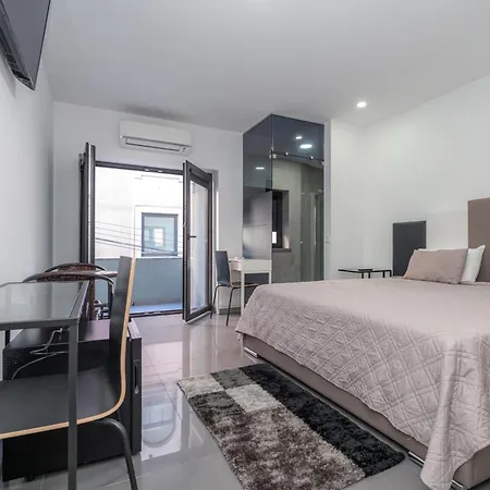 Ergosuites-2