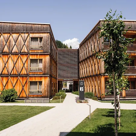 Tirol Lodge-2