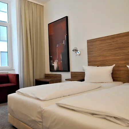 Hotel Cristall - Frankfurt City-2