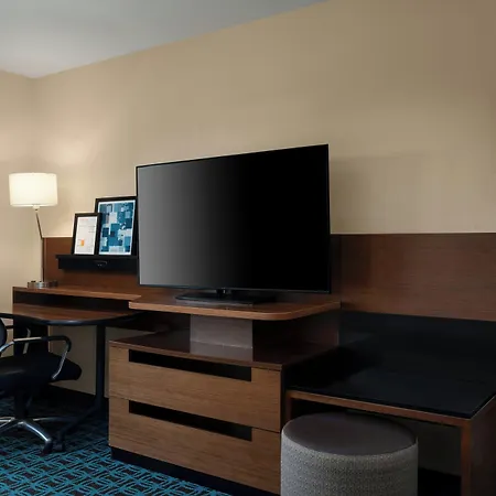 Fairfield Inn & Suites By Marriott London-3