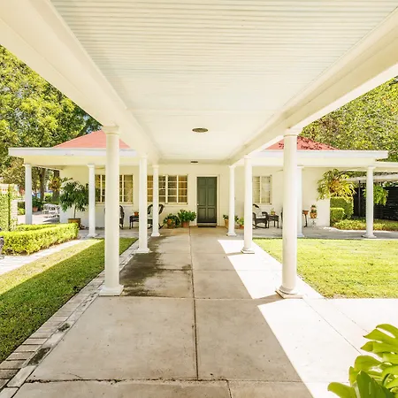 Belle Oaks Inn-3