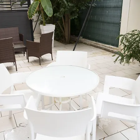 Appart'hôtel A Deux Pas de l'Eau-3