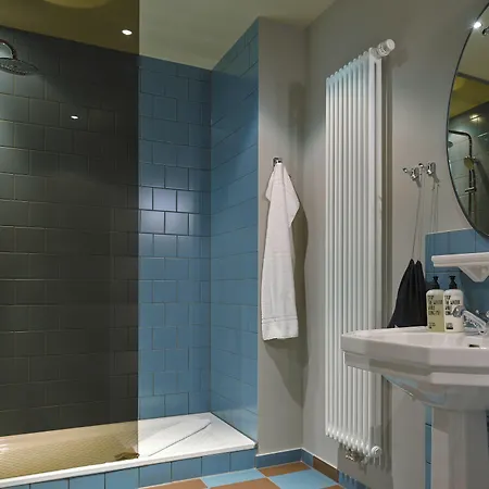 25hours Hotel Altes Hafenamt-2