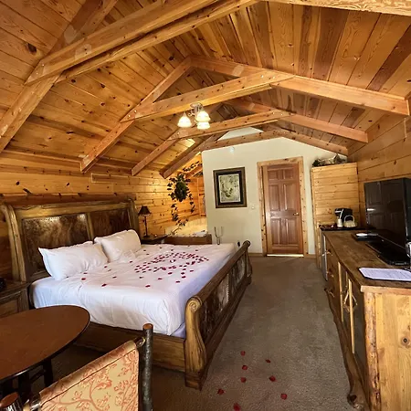 Alaskan Inn And Spa-3