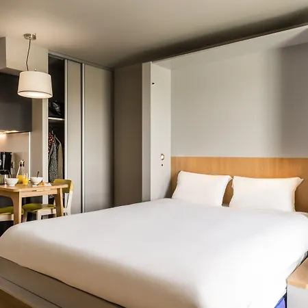 Aparthotel Adagio access Colombes La Défense-2