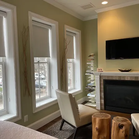 Suites At 249-2