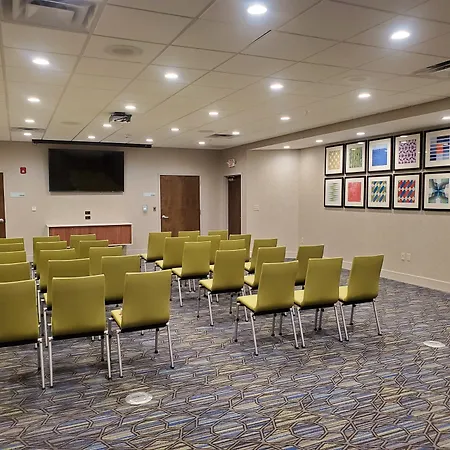 Holiday Inn Express & Suites Sandusky By Ihg-3