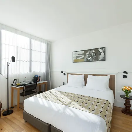 Lily & Bloom Boutique Hotel-3