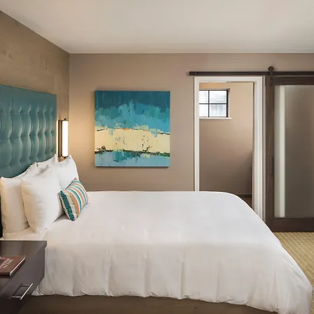 Wave Street Inn-2
