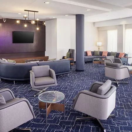 Courtyard By Marriott Charleston Downtown/Civic Center-2