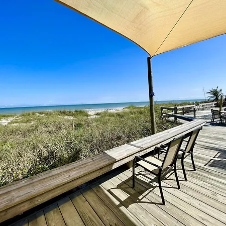 Surf Studio Beach Resort-2