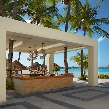 Dreams Sands Cancun Resort & Spa (Adults Only)-2