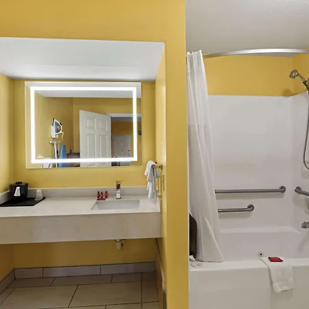 Surestay By Best Western Gulfport-3