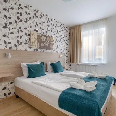 Prince Apartments-3