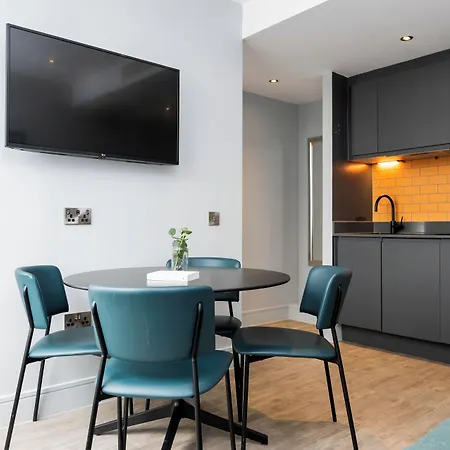 Staycity Aparthotels London Deptford Bridge-3