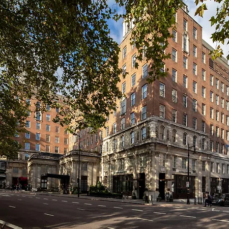 Grosvenor House Suites-2