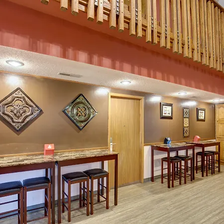 Howard Johnson By Wyndham Branson Theatre District-3
