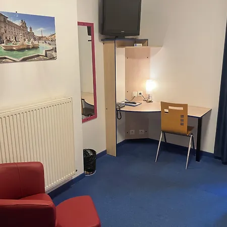Hotel César climatisation dans la majorité des chambres Centre-ville Gare Charleville-Mézières-2