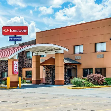 Econo Lodge Topeka At Wanamaker-3