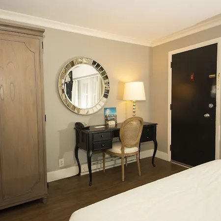 Simmons Motel And Suites-3