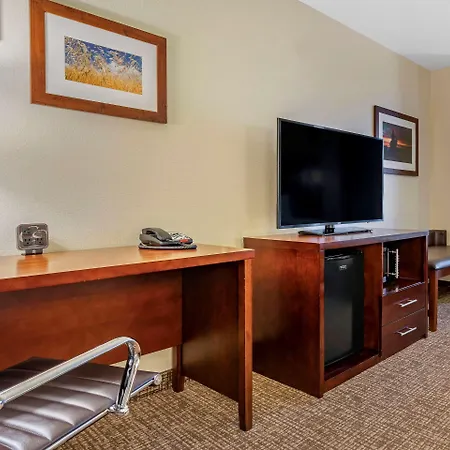Comfort Suites Fernley-2